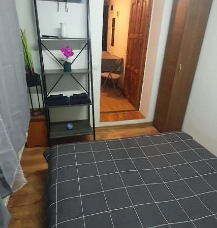 Five Studio Lägenhet Cluj-Napoca Exteriör bild